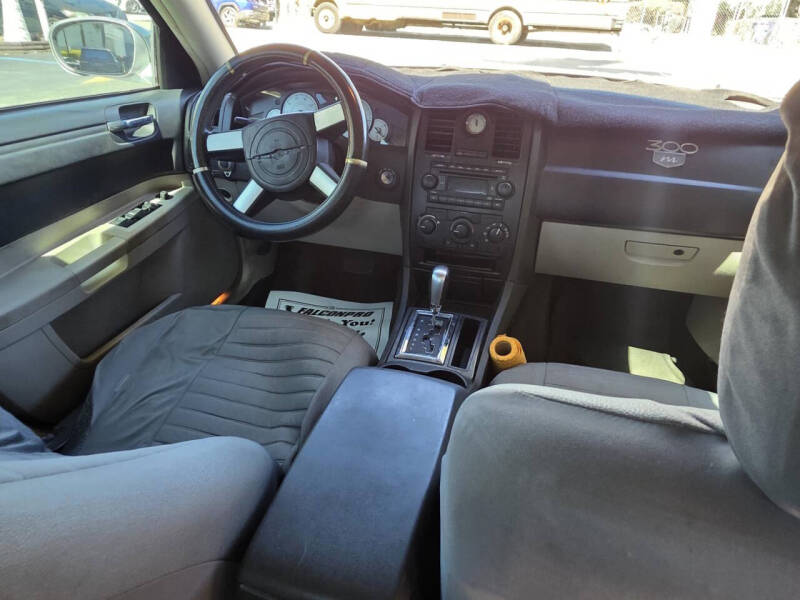 2005 Chrysler 300