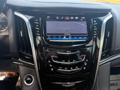 2017 Cadillac Escalade Platinum