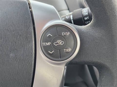 2016 Toyota Prius v Two