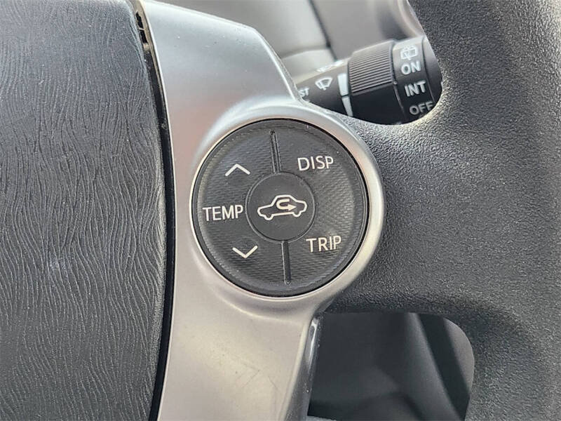 2016 Toyota Prius v Two