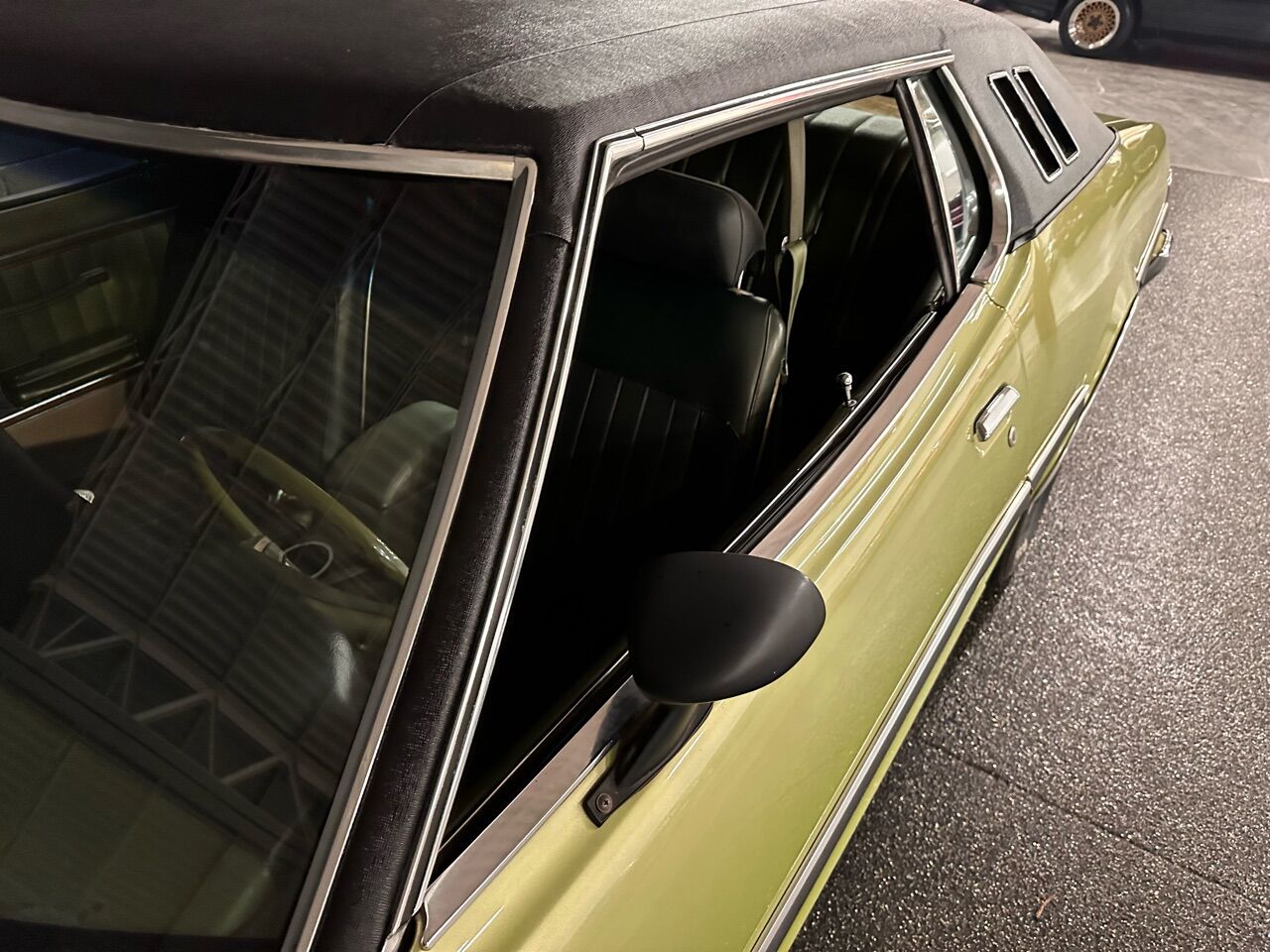 1975 Ford Torino 25