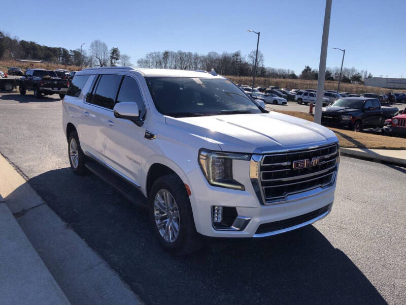 2022 GMC Yukon XL SLT