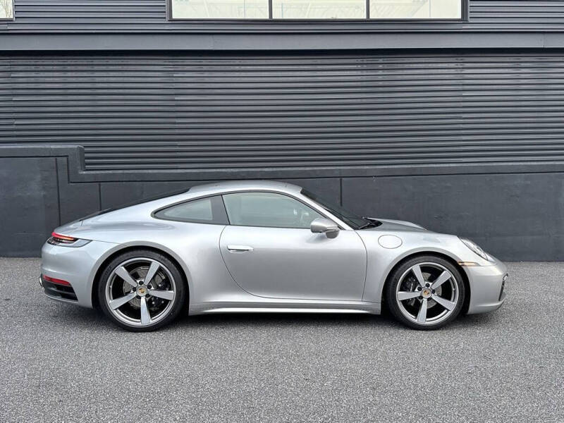 2024 Porsche 911 Carrera