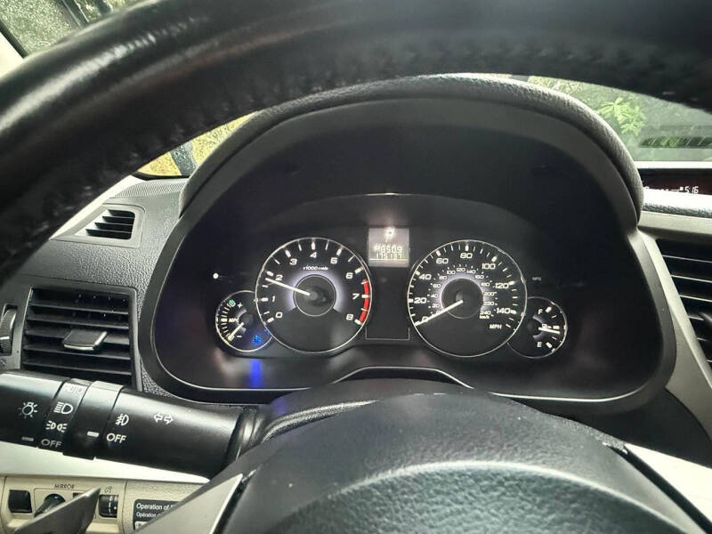 2011 Subaru Outback 2.5i Premium