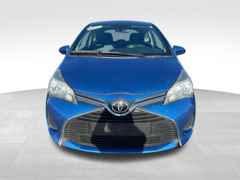 2016 Toyota Yaris 3-Door LE