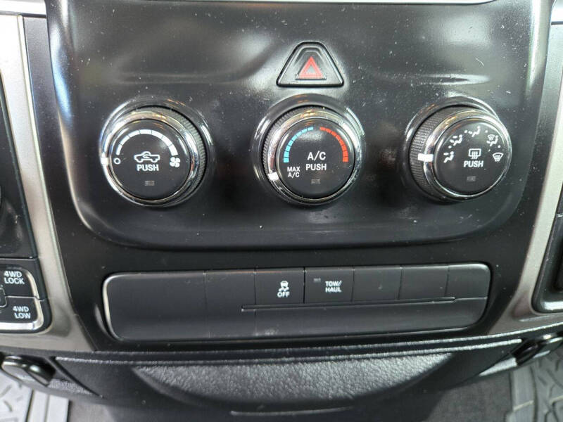 2016 RAM 1500 Big Horn