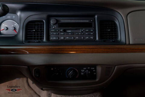 2003 Ford Crown Victoria