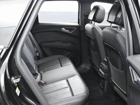 2024 Audi Q4 e-tron quattro Premium 50