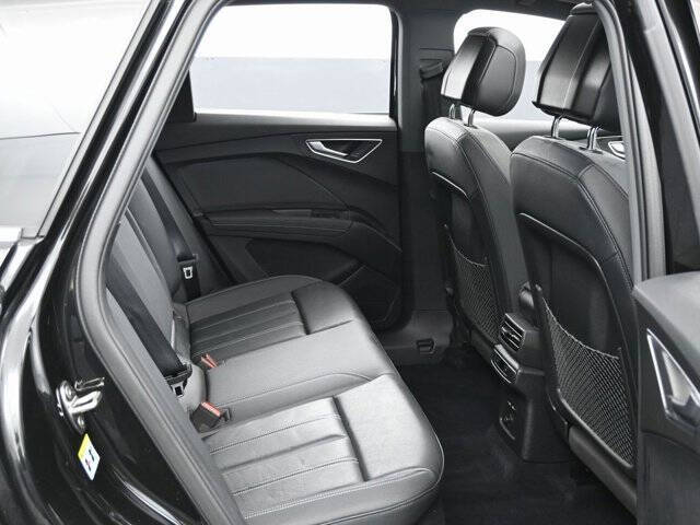 2024 Audi Q4 e-tron quattro Premium 50