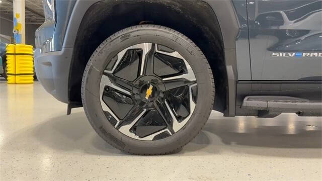 2026 Chevrolet Silverado EV LT