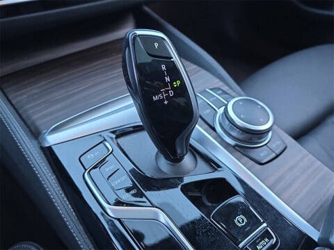 2022 BMW 5 Series 530i