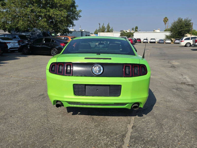 2013 Ford Mustang V6