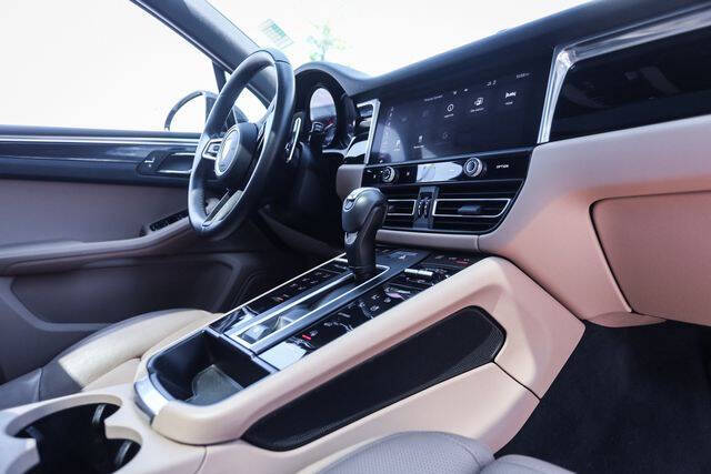 2022 Porsche Macan