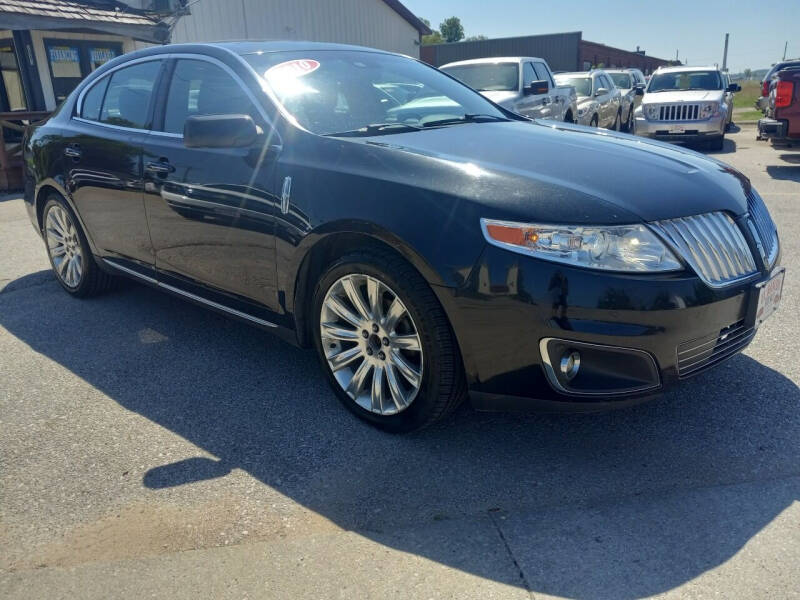 2010 Lincoln MKS for sale at El Rancho Auto Sales in Des Moines IA