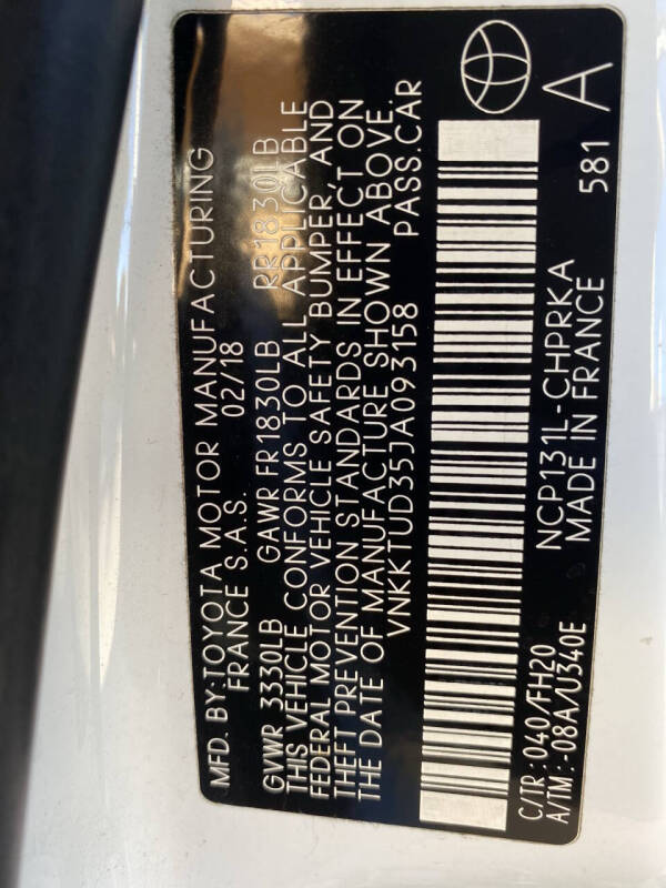 2018 Toyota Yaris 5-Door LE