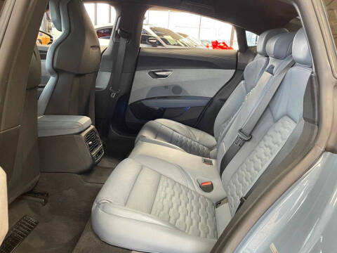 2022 Audi e-tron GT quattro Prestige