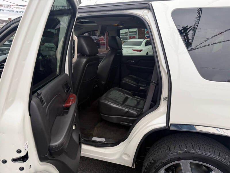 2011 Cadillac Escalade Premium