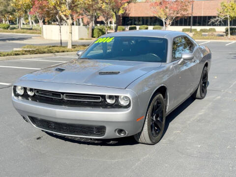 2016 Dodge Challenger SXT