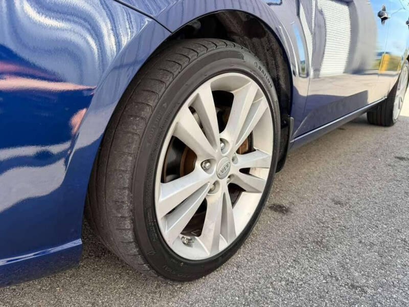 2011 Kia Forte5 SX