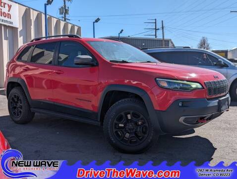 2019 Jeep Cherokee for sale at New Wave Auto Brokers & Sales in Denver CO