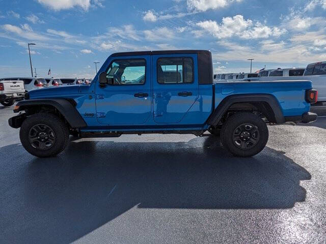 2026 Jeep Gladiator Sport