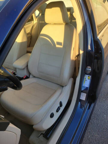 2013 Volkswagen Passat SE PZEV