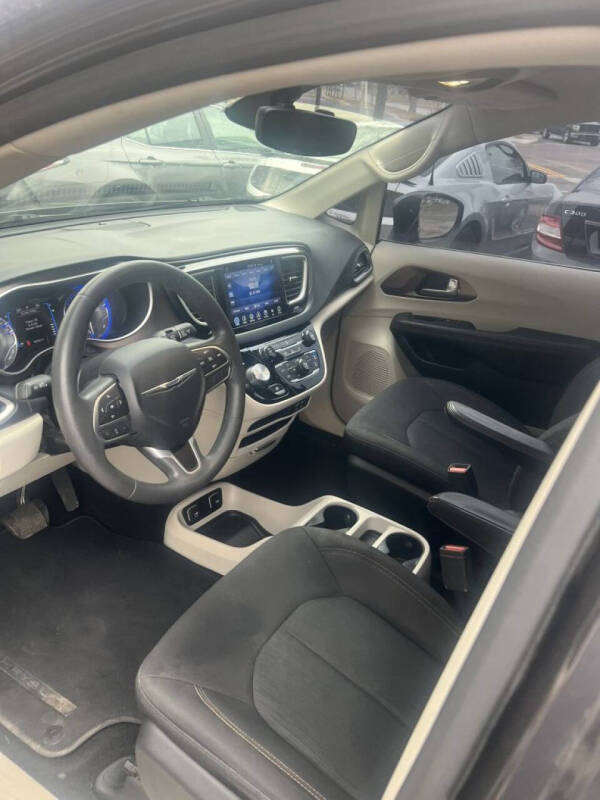 2017 Chrysler Pacifica Touring