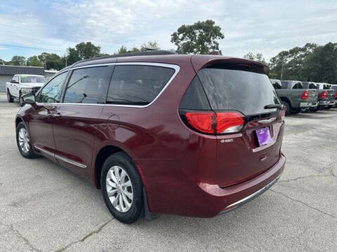 2017 Chrysler Pacifica Touring-L