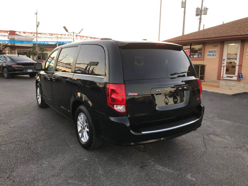 2020 Dodge Grand Caravan SXT