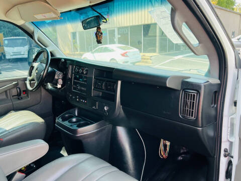 2017 Chevrolet Express 2500