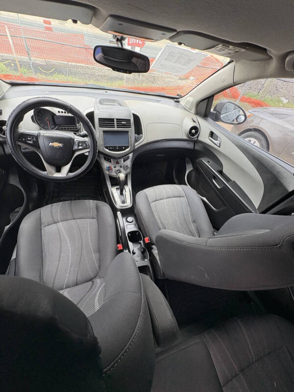 2015 Chevrolet Sonic LT Auto