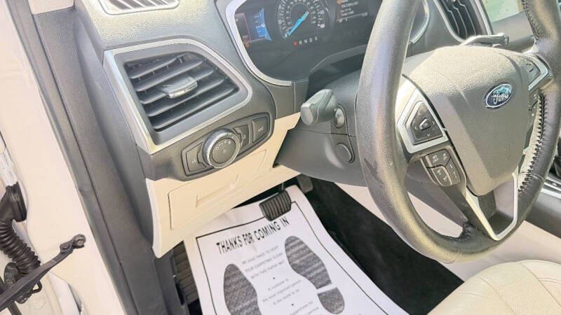 2017 Ford Edge Titanium