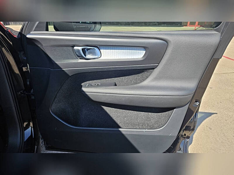 2019 Volvo XC40 T5 Momentum