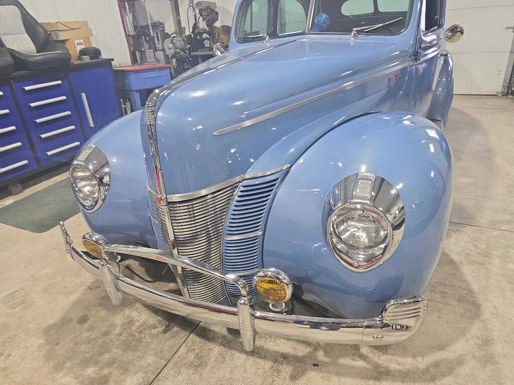 1940 Ford DELUXE V8 9