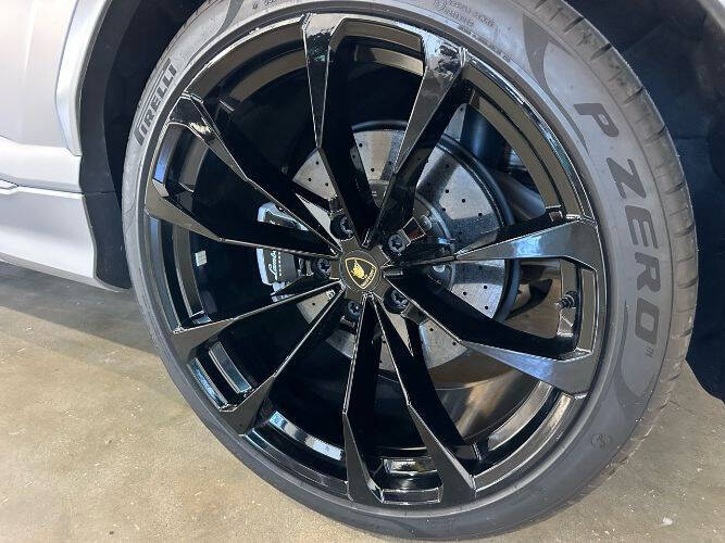 2019 Lamborghini Urus