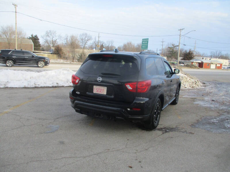 2020 Nissan Pathfinder SV
