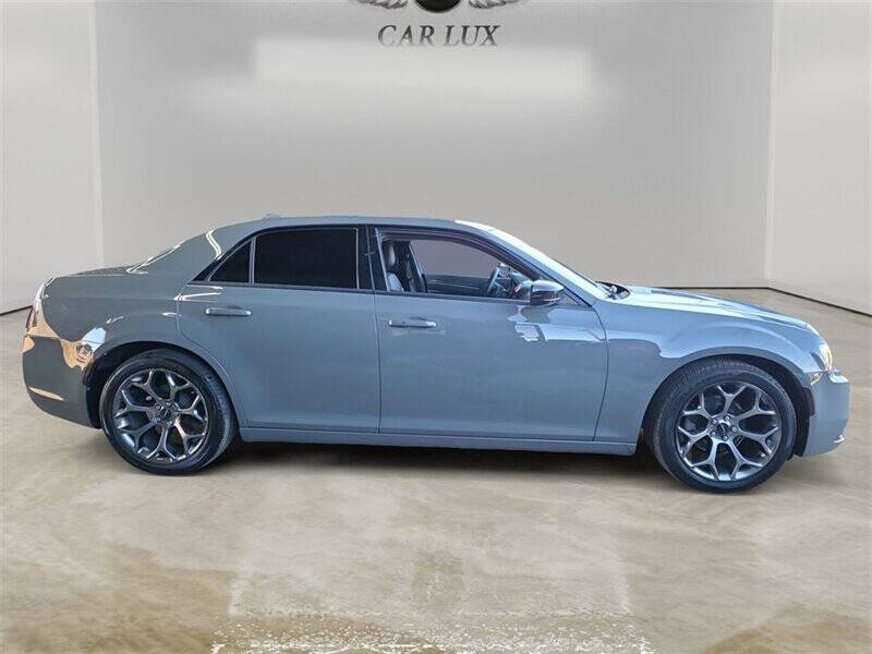 2018 Chrysler 300 Touring