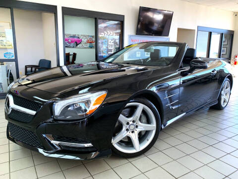 2013 Mercedes-Benz SL-Class for sale at SAINT CHARLES MOTORCARS in Saint Charles IL