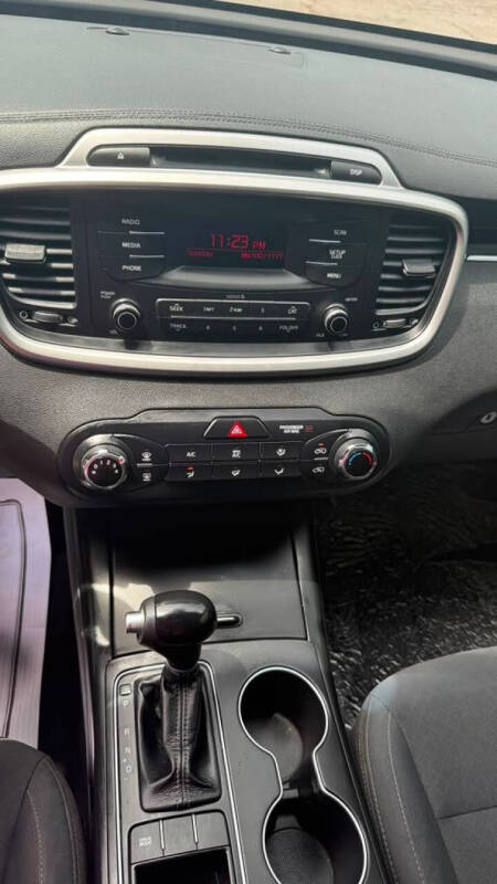 2016 Kia Sorento L