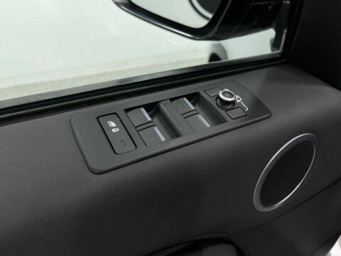 2018 Land Rover Discovery SE