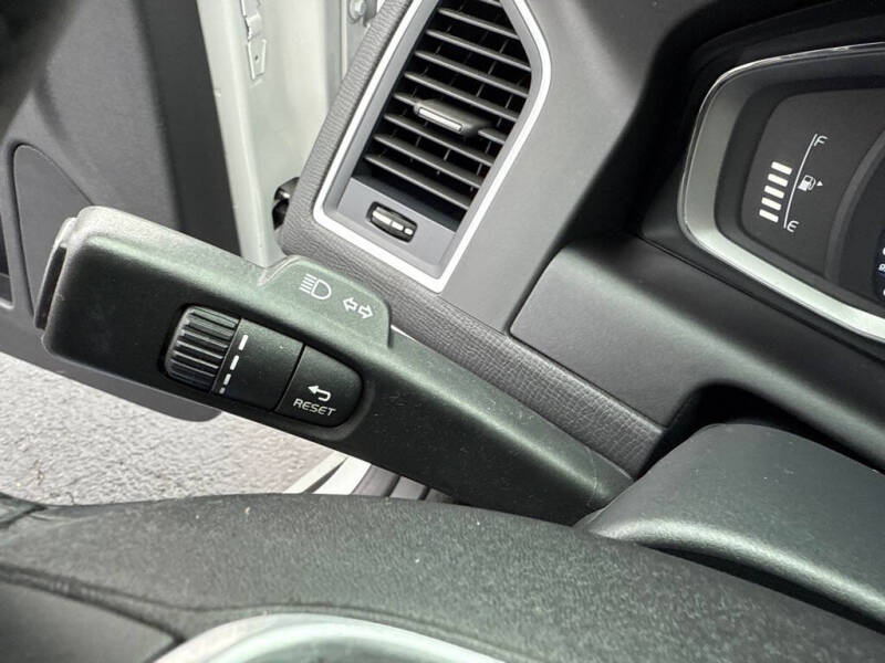 2016 Volvo XC60 T6 Drive-E