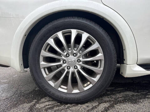 2015 Infiniti QX80