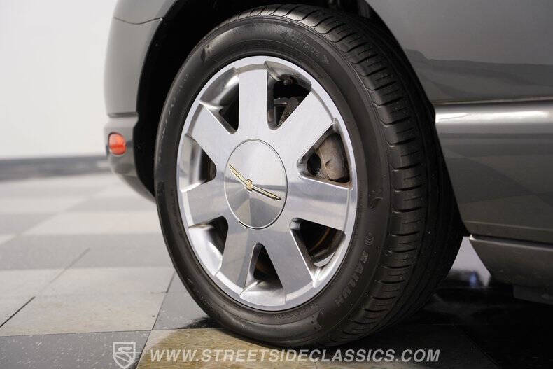 2003 Ford Thunderbird