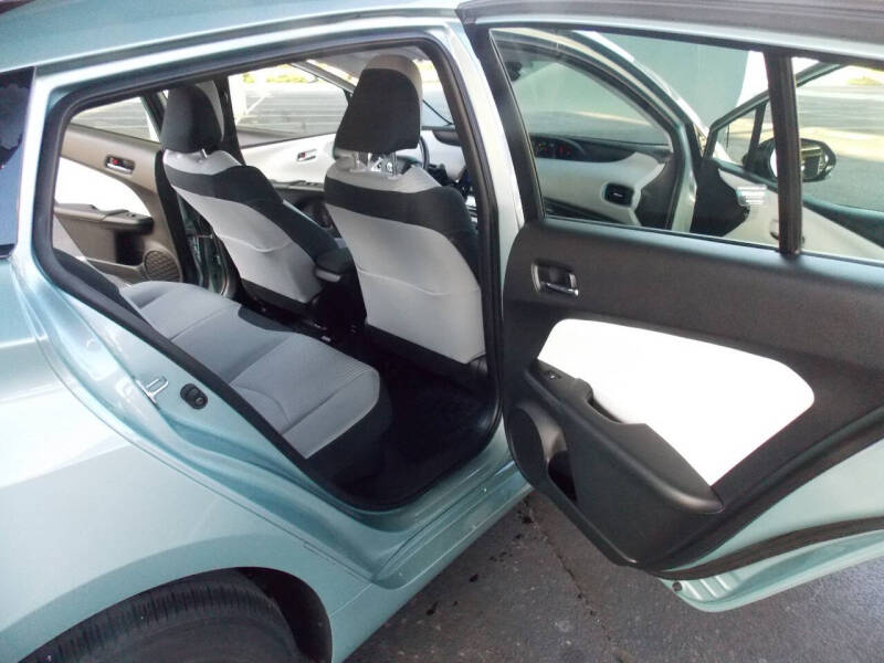 2017 Toyota Prius Three