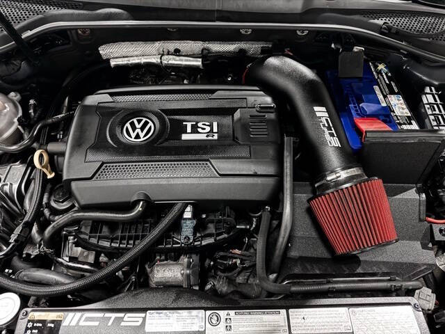 2017 Volkswagen Golf R 4Motion