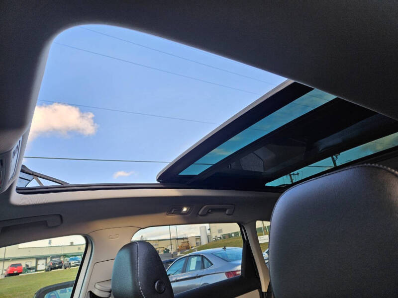 2022 Volkswagen Taos SE 4Motion