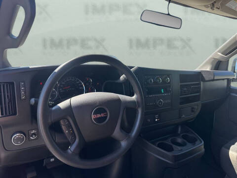 2023 GMC Savana 2500