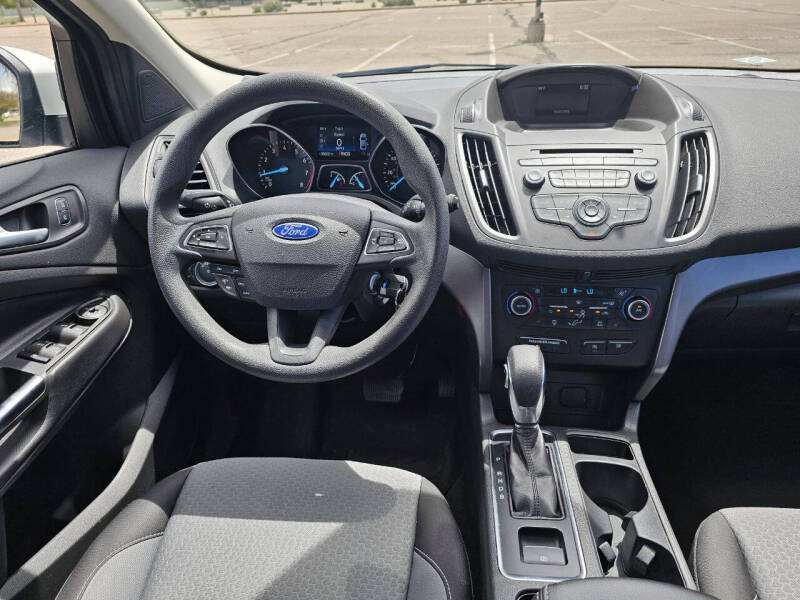 Image 10 of 2018 Ford Escape SE
