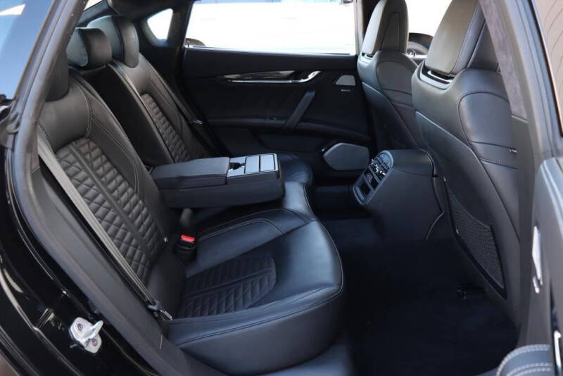 2022 Maserati Quattroporte Modena