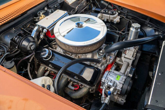 1972 Chevrolet Corvette 38